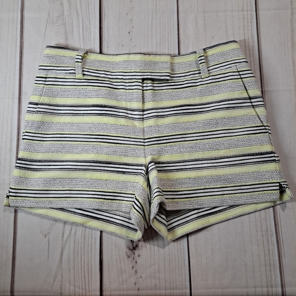 LOFT The Riviera Short Yellow Black Striped Textured Shorts - Size 4 - Picture 1 of 11